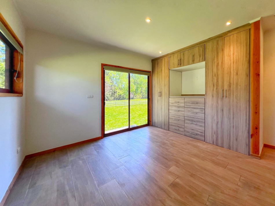 VENTA | Casa 4D3B con Cabaña 2D1B  | Km. 8,5 camino Pucon Villarrica