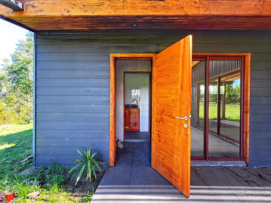 VENTA | Casa 4D3B con Cabaña 2D1B  | Km. 8,5 camino Pucon Villarrica