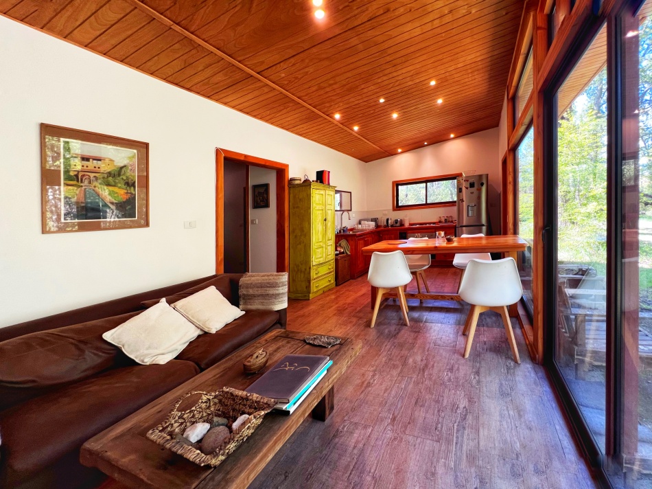 VENTA | Casa 4D3B con Cabaña 2D1B  | Km. 8,5 camino Pucon Villarrica