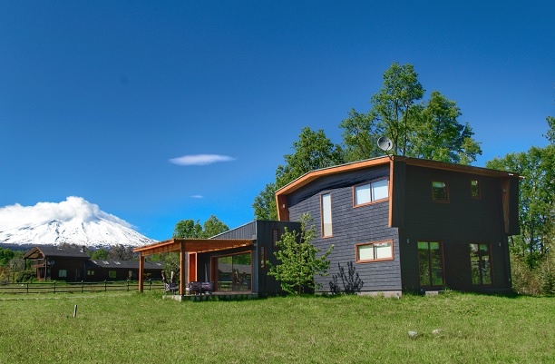 VENTA | Casa 4D3B con Cabaña 2D1B  | Km. 8,5 camino Pucon Villarrica