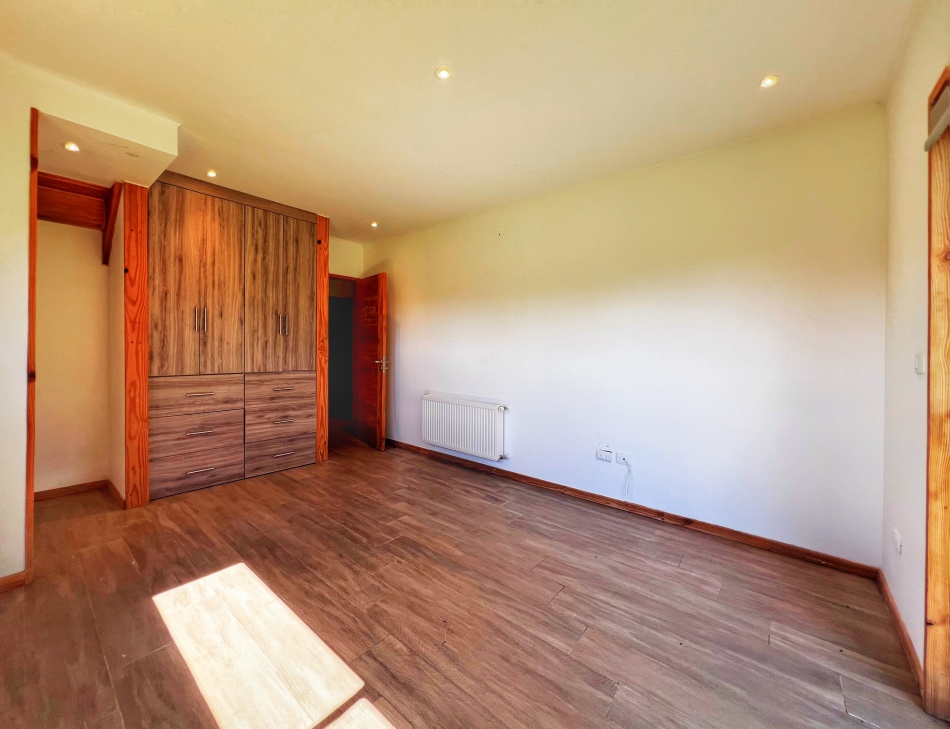 VENTA | Casa 4D3B con Cabaña 2D1B  | Km. 8,5 camino Pucon Villarrica