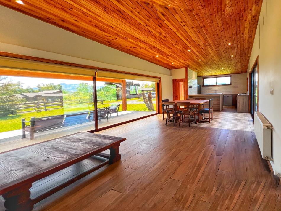 VENTA | Casa 4D3B con Cabaña 2D1B  | Km. 8,5 camino Pucon Villarrica